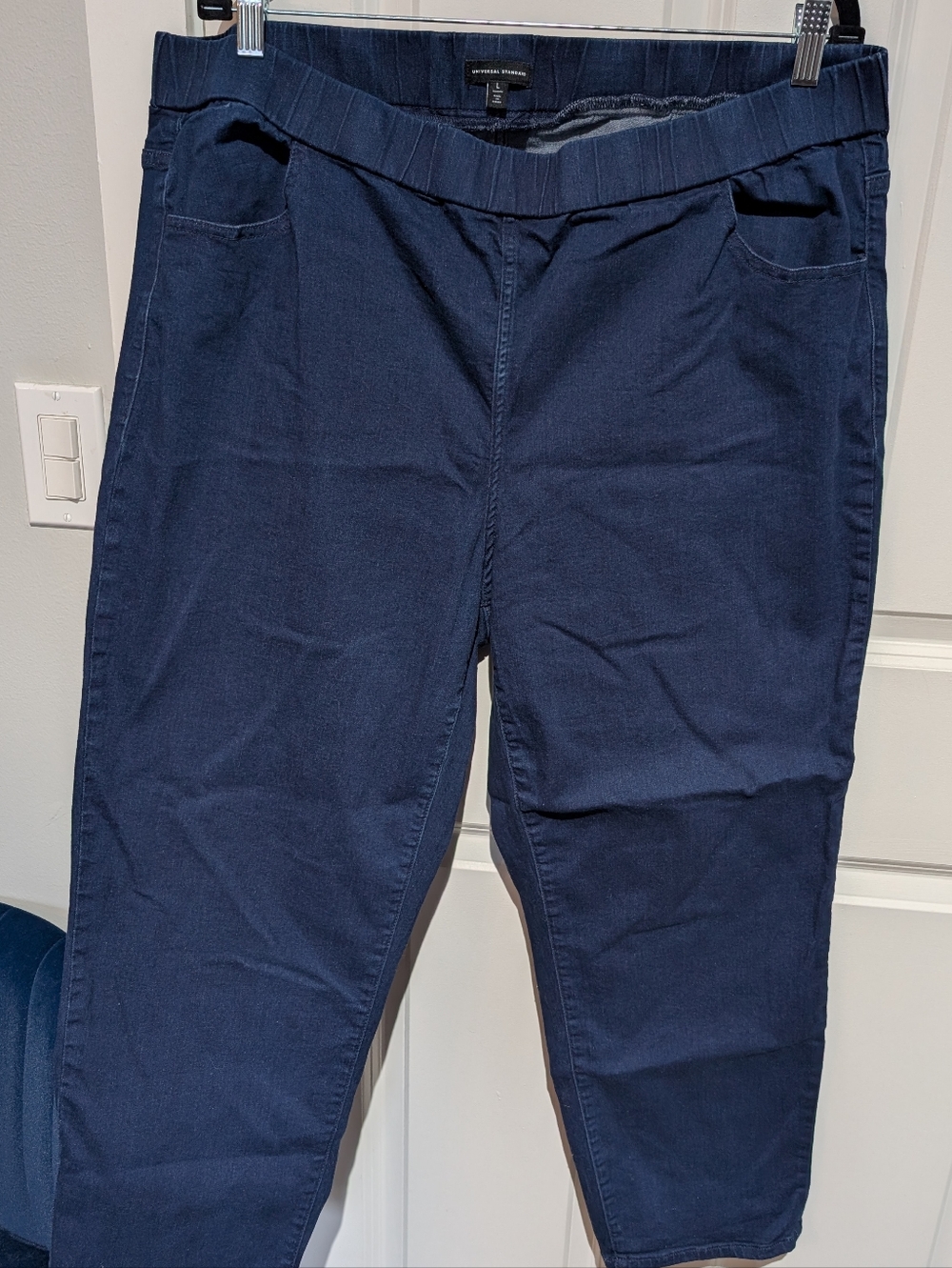 Universal Stamdard comfort waist straight leg jeans sz L 20/22